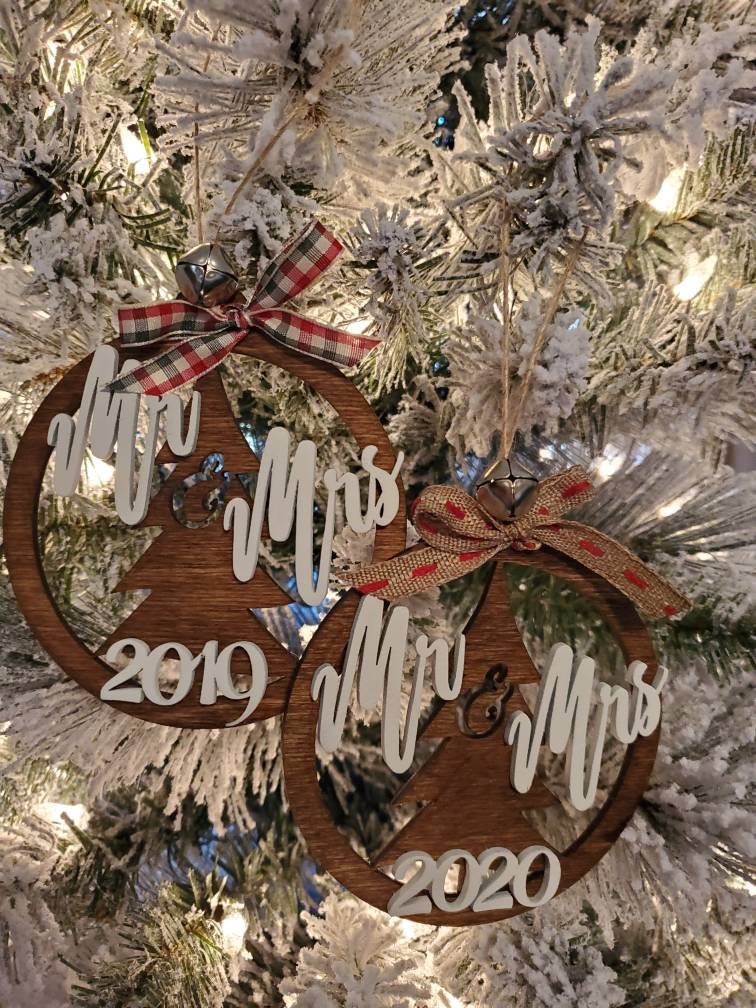 Mr & Mrs Christmas Ornament 2020 - Wedding Gift - Housewarming Present